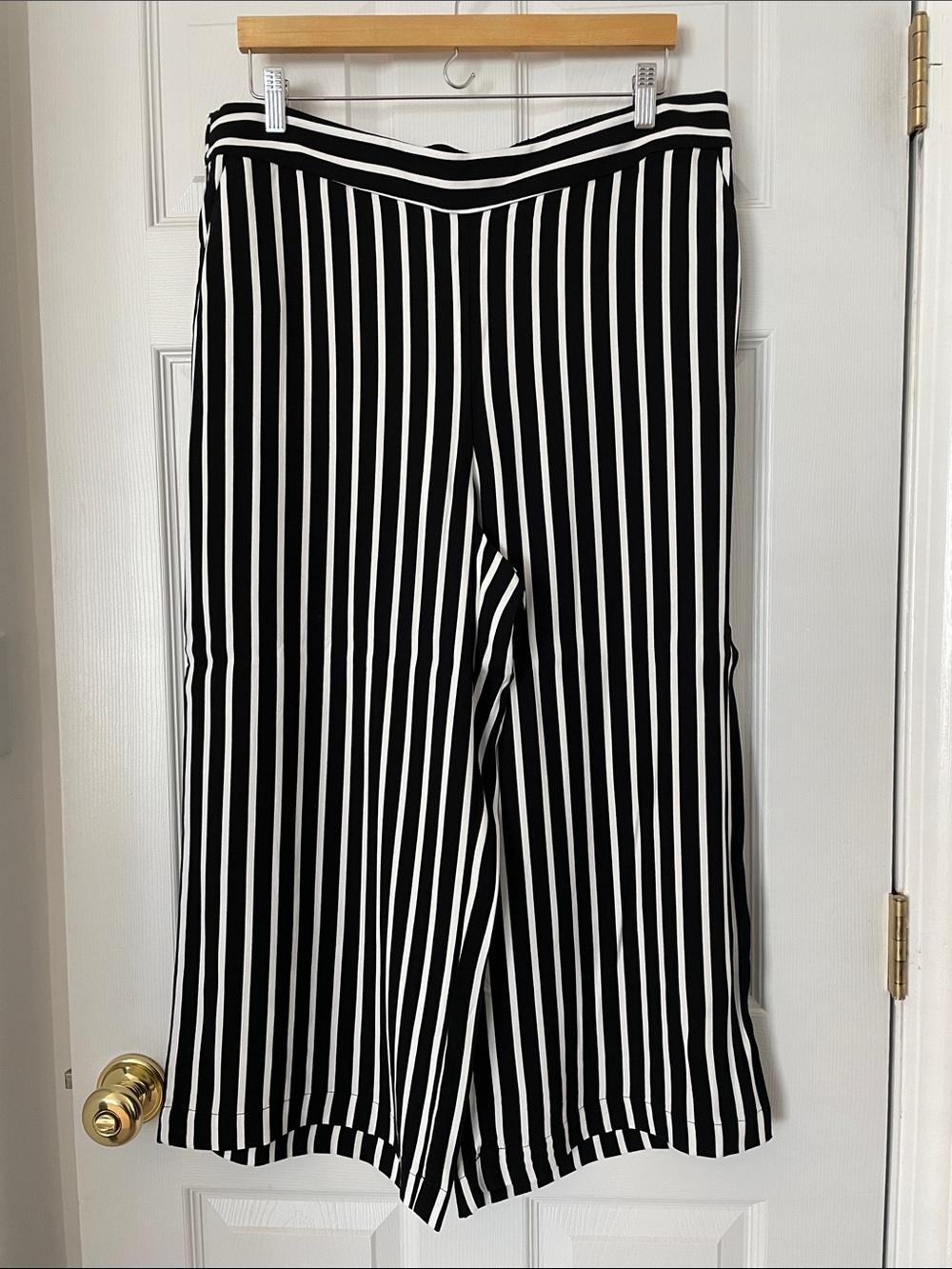 Loft Black & White Stripe Wide Leg Pull on Pants
